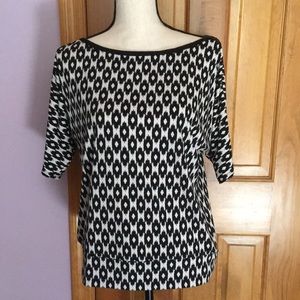 Comfy Banded Waist Top!